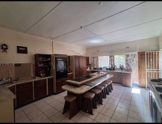 3 BEDROOM FREESTANDING FOR SALE IN STILFONTEIN EXT 4